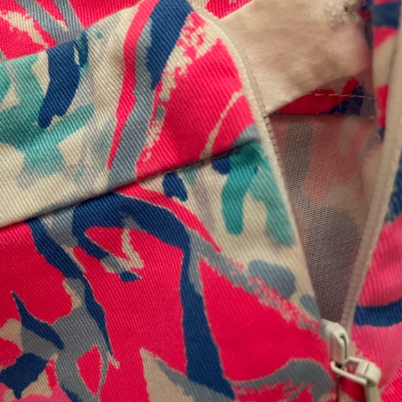 NWT Lilly Pulitzer hazelle stretch shorts- Cosmic Coral Cracked up print - Picture 5 of 6